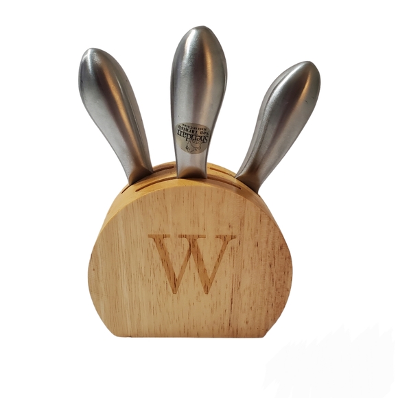Cheese Knife & Wooden Block Set Initialed "W" - Picture 2 of 13